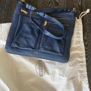 NWOT Fossil Bag with straps